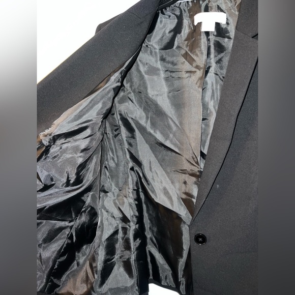 Black Blazer - Picture 4 of 4